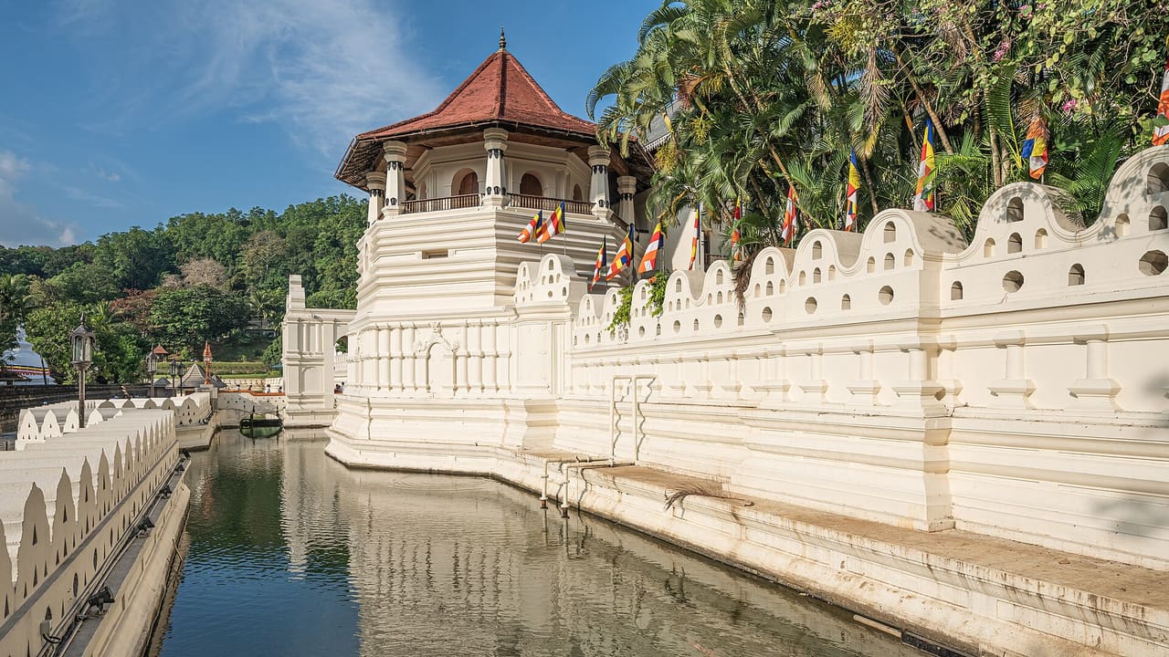 Kandy, Sri Lanka - private driver and tour operator
